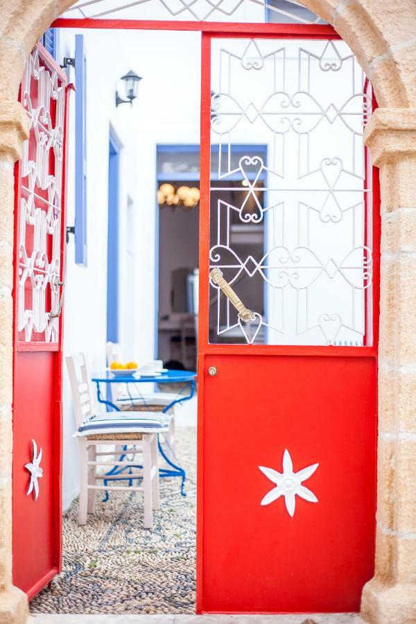 The Red Door In Koskinou Коскіну Екстер'єр фото